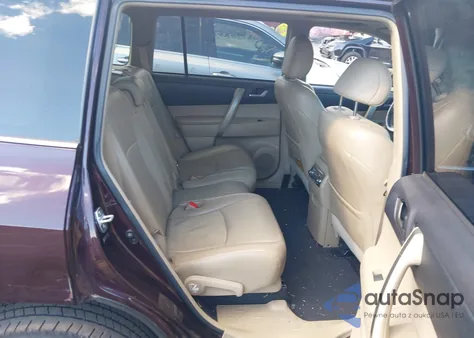 2012 Toyota Highlander Se V6 z USA, uszkodzony, nr VIN 5TDBK3EH1CS121916